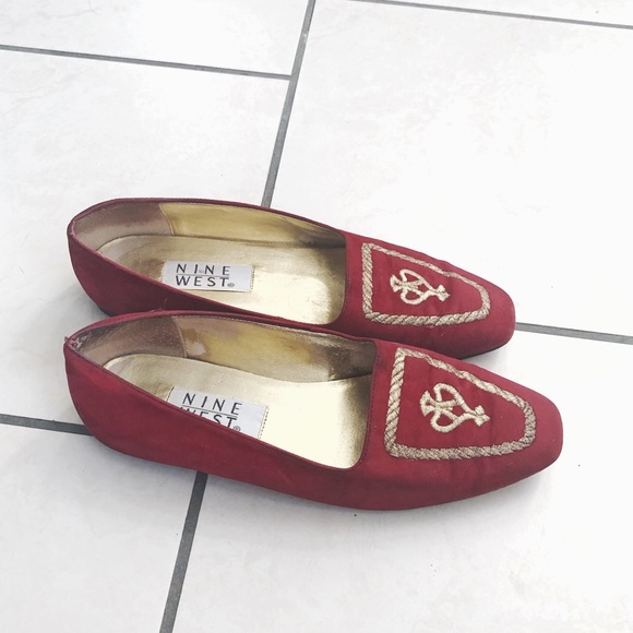 Nine West | Embroidered Loafers - Picture 3 of 6